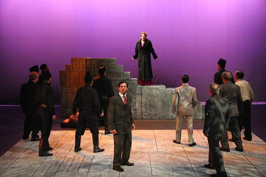 Tosca_image011.jpg